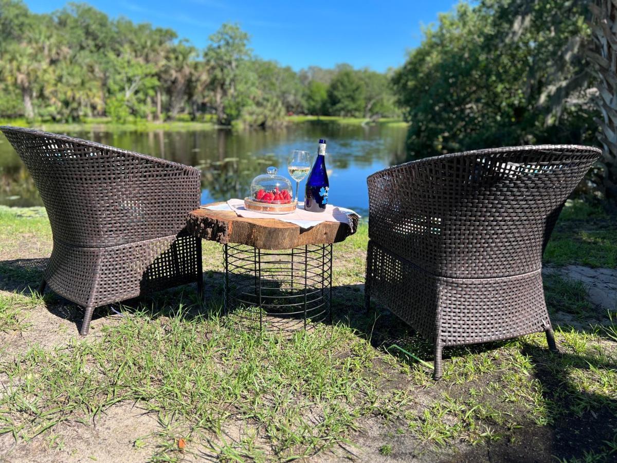 מלון טיטוסוויל Lake Front Rv Experience Close To Port Canaveral And Kennedy Space Center מראה חיצוני תמונה