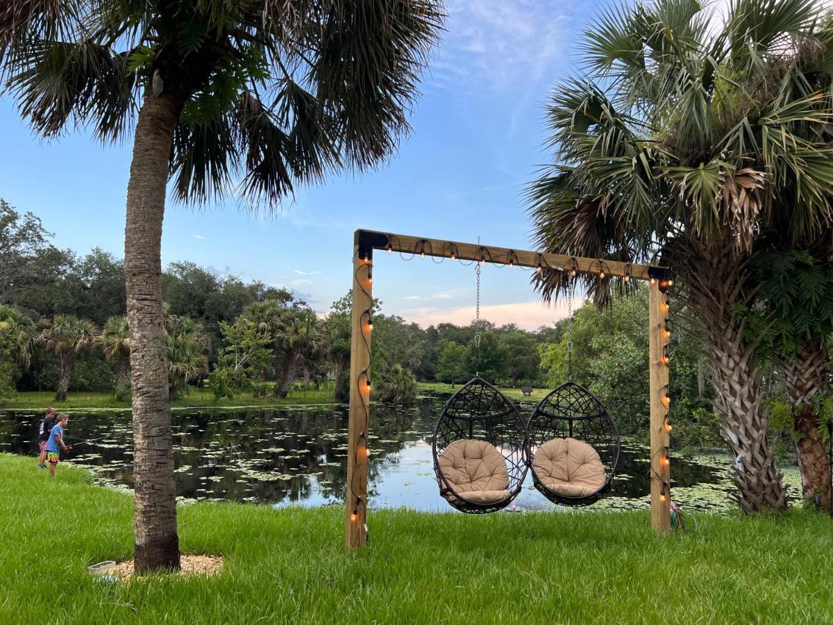 מלון טיטוסוויל Lake Front Rv Experience Close To Port Canaveral And Kennedy Space Center מראה חיצוני תמונה