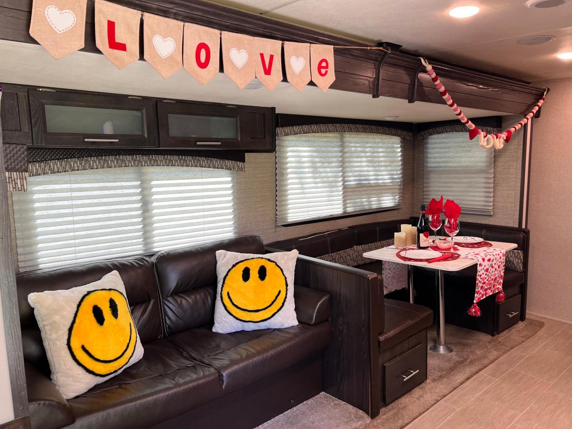 מלון טיטוסוויל Lake Front Rv Experience Close To Port Canaveral And Kennedy Space Center מראה חיצוני תמונה